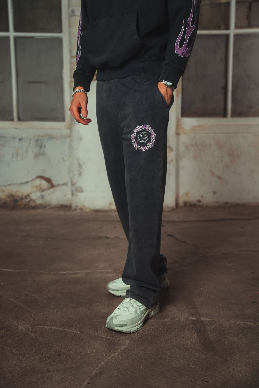 Grimes Jogger Vintage Black