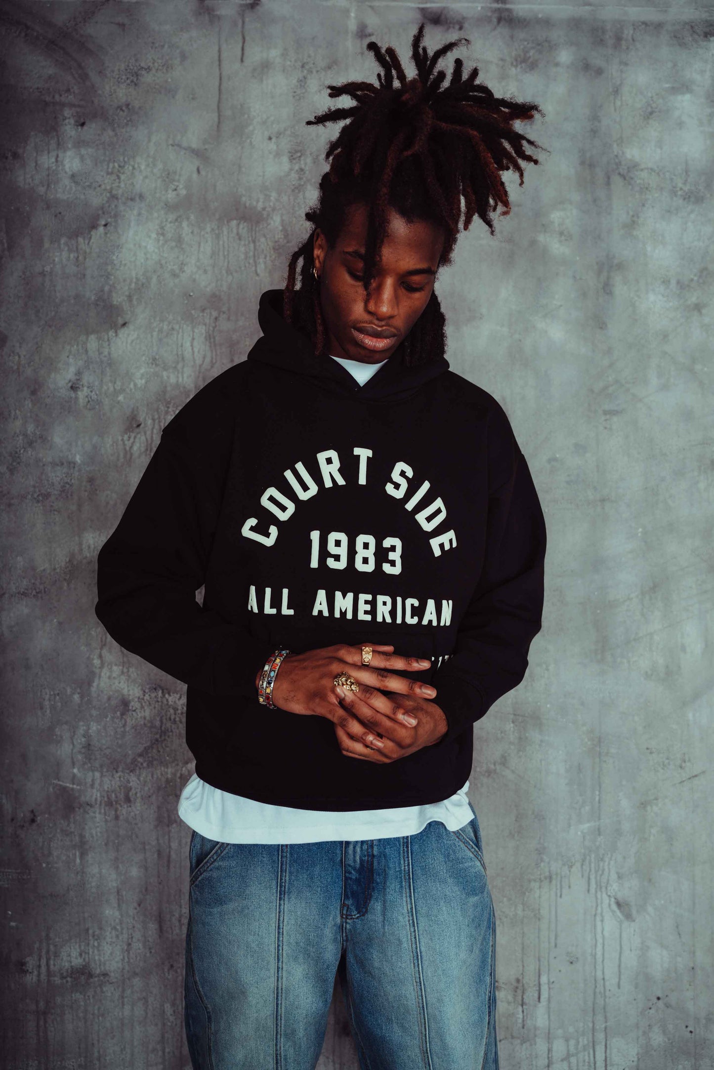 1983 Hoodie Black